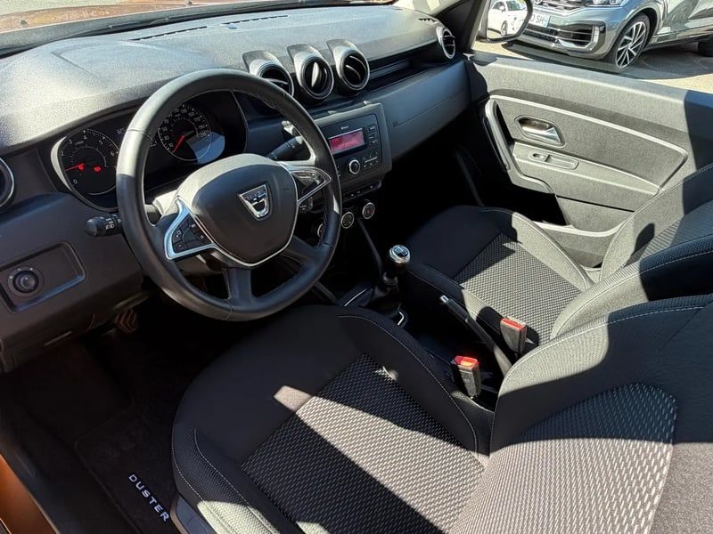 Photo de la voiture DACIA DUSTER Blue dCi 115 4x4 Confort