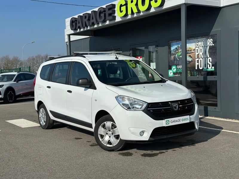 Photo de la voiture DACIA LODGY Blue dCi 95 5 places Essentiel