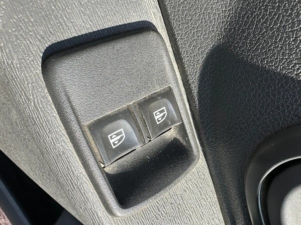 Photo de la voiture DACIA LODGY Blue dCi 95 5 places Essentiel