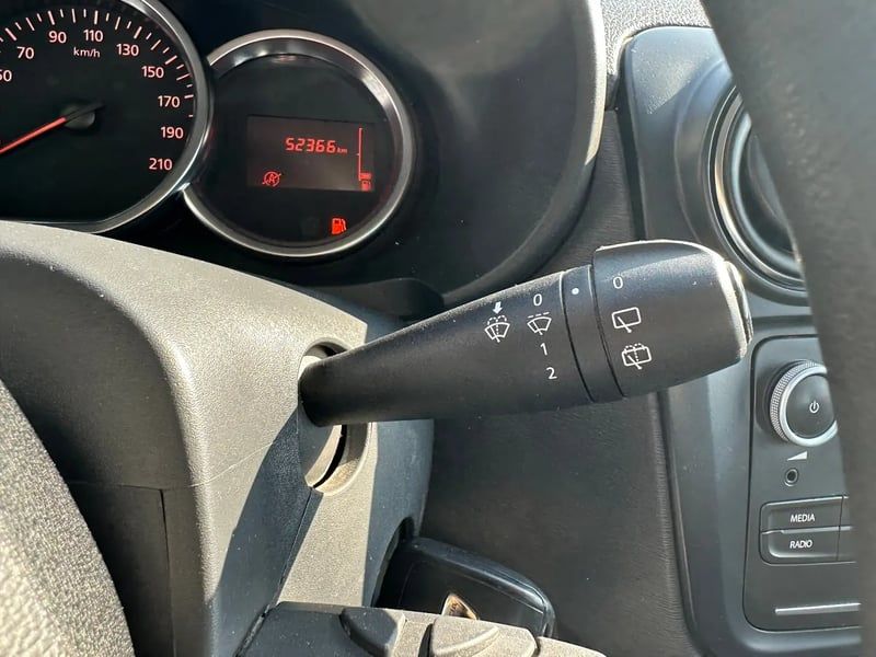 Photo de la voiture DACIA LODGY Blue dCi 95 5 places Essentiel