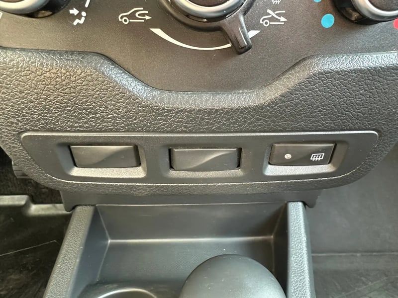 Photo de la voiture DACIA LODGY Blue dCi 95 5 places Essentiel