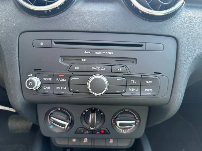 Photo de la voiture AUDI A1 1.4 TFSI 122 Ambition S tronic