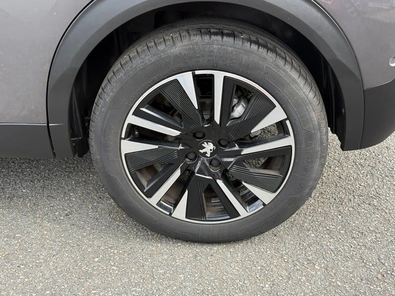 Photo de la voiture PEUGEOT 2008 BlueHDi 130 S&S EAT8 GT Pack