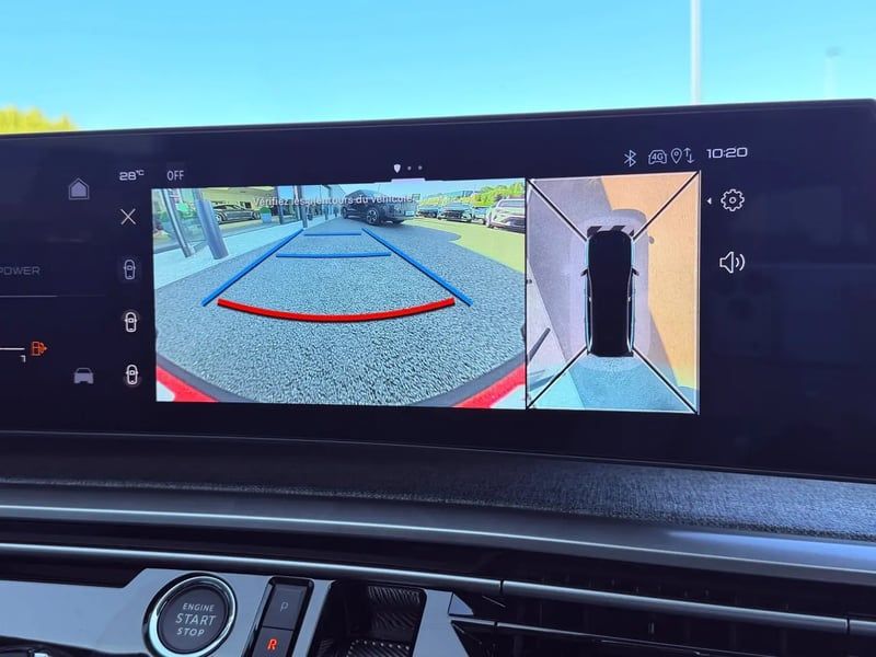 Photo de la voiture PEUGEOT 5008 Hybrid 145 ch e-DCS6 Allure