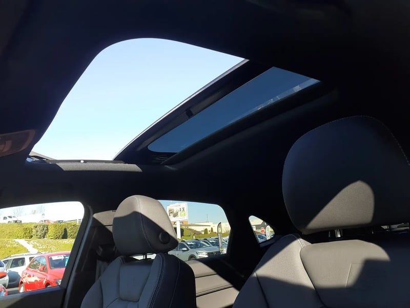 Photo de la voiture AUDI Q3 SPORTBACK 45 TFSIe  245 ch S tronic 6 S line