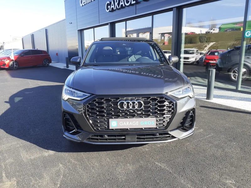 Photo de la voiture AUDI Q3 SPORTBACK 45 TFSIe  245 ch S tronic 6 S line
