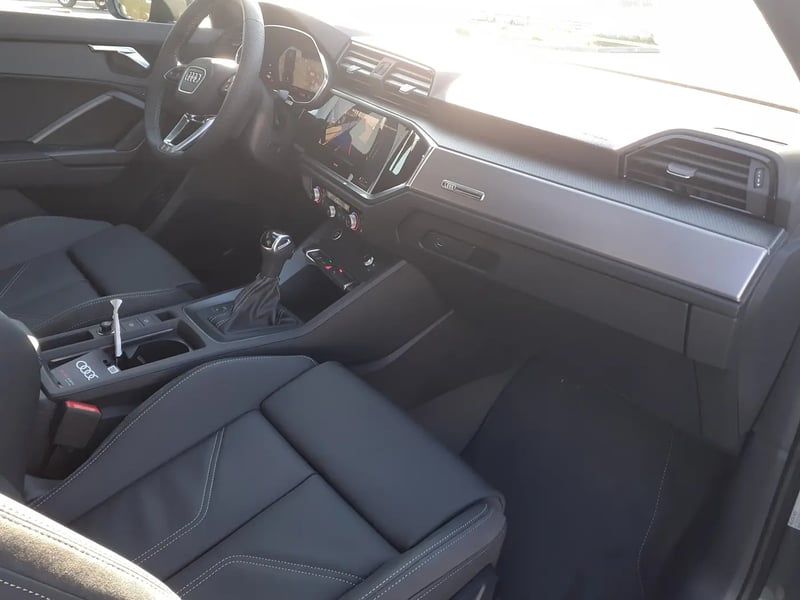 Photo de la voiture AUDI Q3 SPORTBACK 45 TFSIe  245 ch S tronic 6 S line