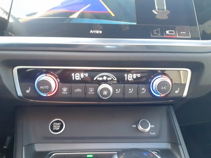 Photo de la voiture AUDI Q3 SPORTBACK 45 TFSIe  245 ch S tronic 6 S line