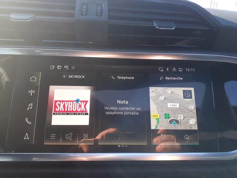 Photo de la voiture AUDI Q3 SPORTBACK 45 TFSIe  245 ch S tronic 6 S line