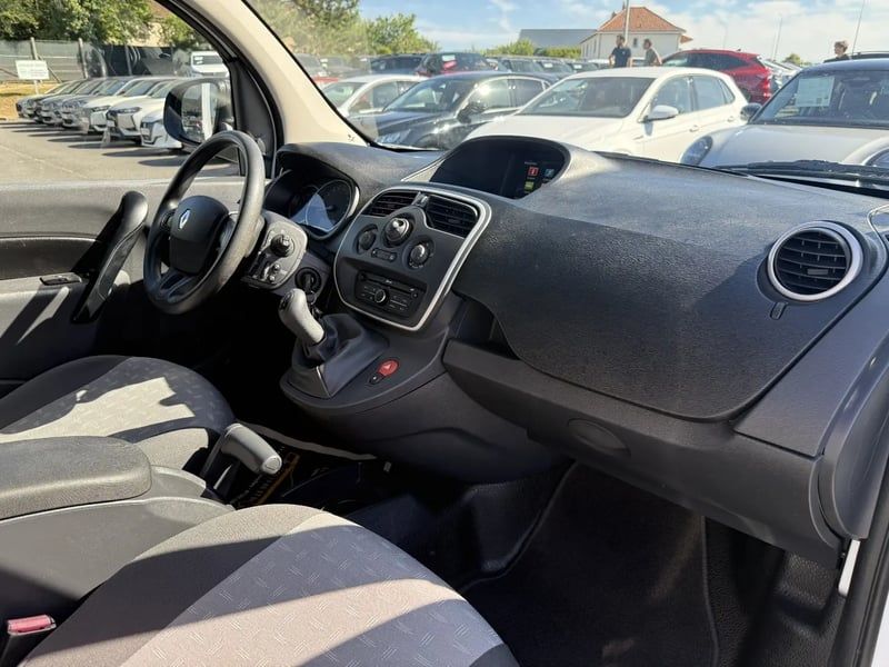 Photo de la voiture RENAULT KANGOO EXPRESS L1 1.5 DCI 90 EXTRA