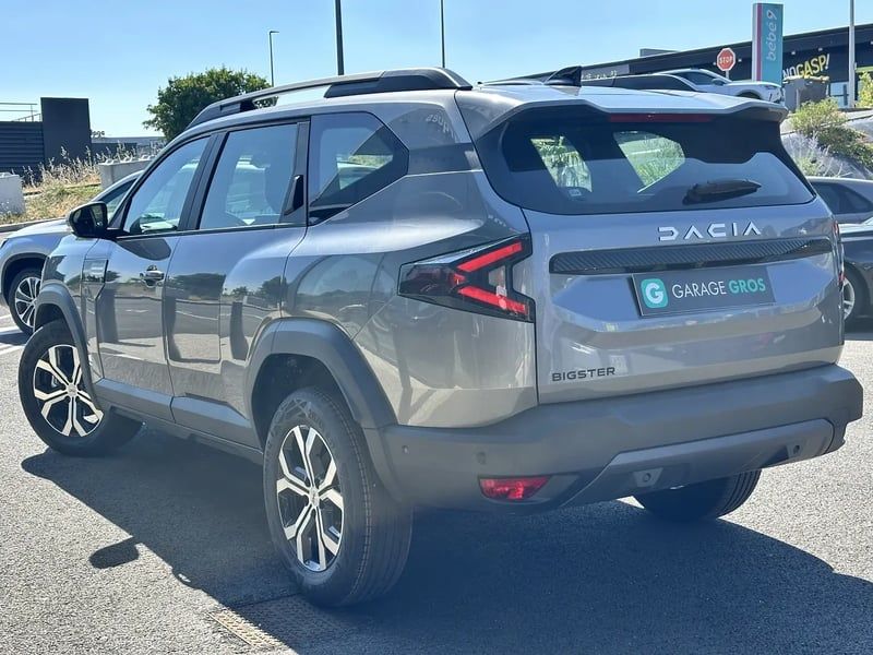 Photo de la voiture DACIA BIGSTER Mild Hybrid 140 Journey