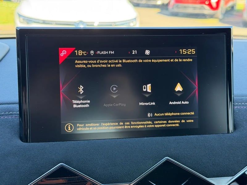 Photo de la voiture DS DS 3 CROSSBACK DS3 Crossback PureTech 130 EAT8 Performance Line