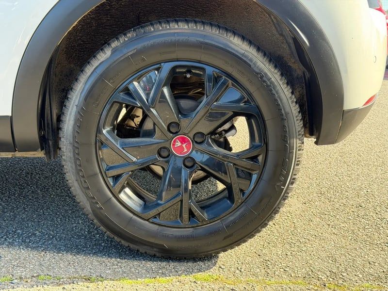 Photo de la voiture DS DS 3 CROSSBACK DS3 Crossback PureTech 130 EAT8 Performance Line