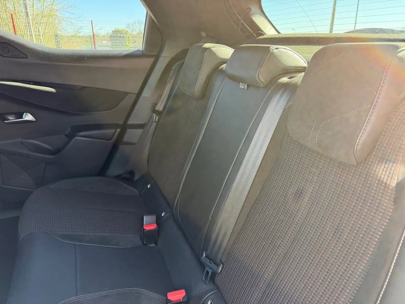 Photo de la voiture DS DS 3 CROSSBACK DS3 Crossback PureTech 130 EAT8 Performance Line