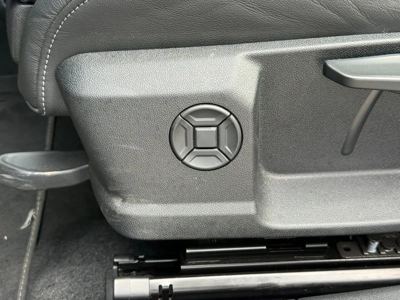 Photo de la voiture AUDI A3 SPORTBACK TFSI e Hybride rechargeable 204 S tronic 6 S line