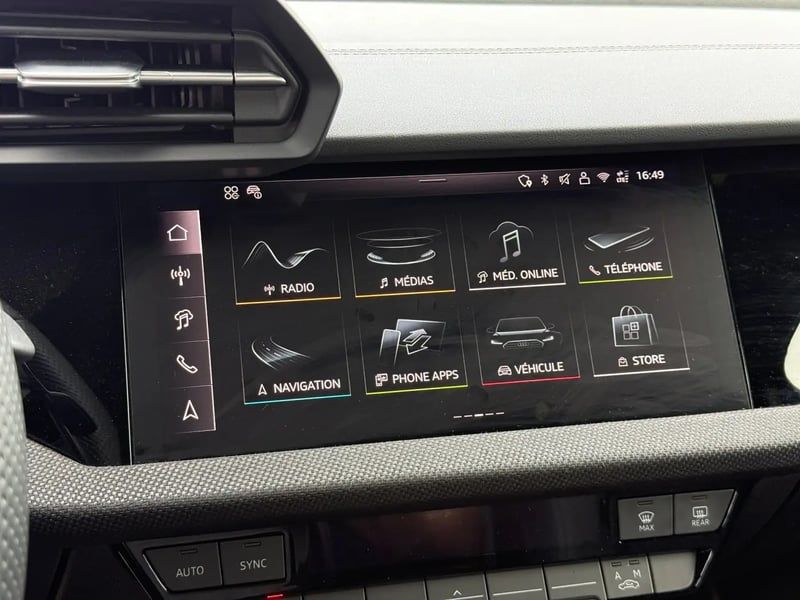 Photo de la voiture AUDI A3 SPORTBACK TFSI e Hybride rechargeable 204 S tronic 6 S line
