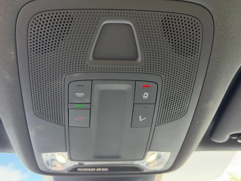Photo de la voiture AUDI A3 SPORTBACK TFSI e Hybride rechargeable 204 S tronic 6 S line