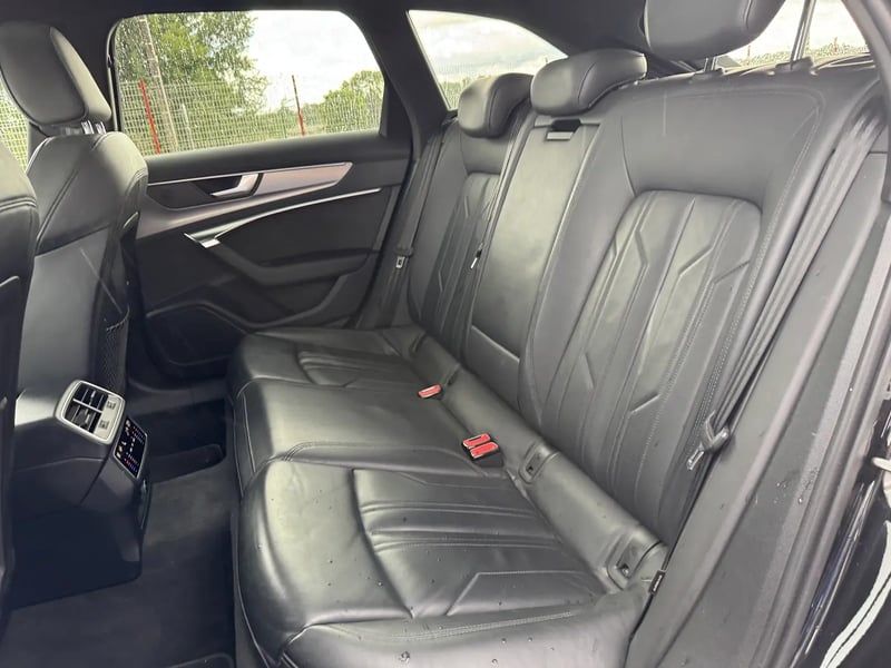 Photo de la voiture AUDI A6 AVANT 45 TDI 231 ch Quattro Tiptronic 8 S line