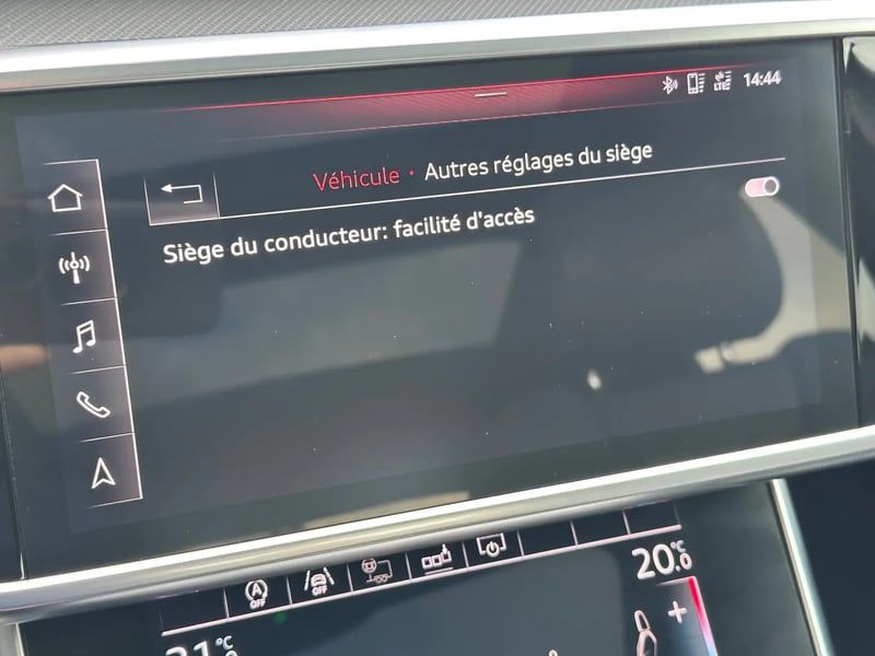 Photo de la voiture AUDI A6 AVANT 45 TDI 231 ch Quattro Tiptronic 8 S line
