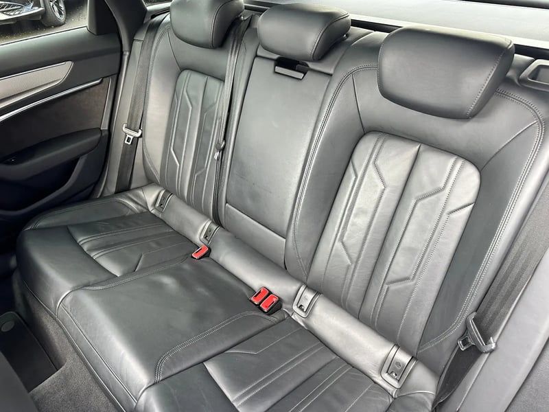 Photo de la voiture AUDI A6 AVANT 45 TDI 231 ch Quattro Tiptronic 8 S line