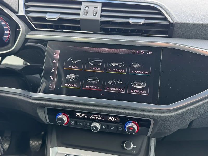 Photo de la voiture AUDI Q3 SPORTBACK 35 TFSI 150 ch Design