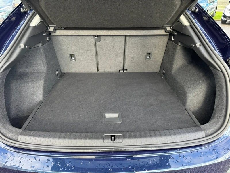 Photo de la voiture AUDI Q3 SPORTBACK 35 TFSI 150 ch Design