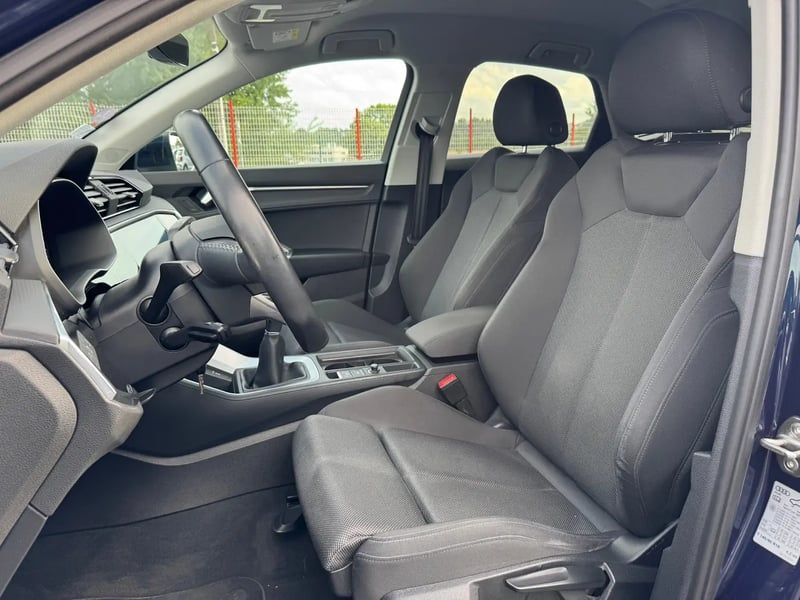 Photo de la voiture AUDI Q3 SPORTBACK 35 TFSI 150 ch Design