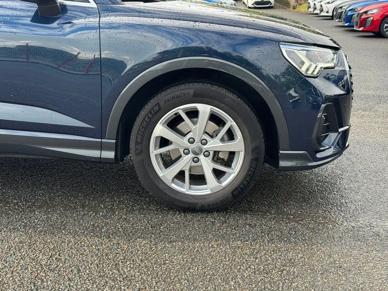 Photo de la voiture AUDI Q3 SPORTBACK 35 TFSI 150 ch Design