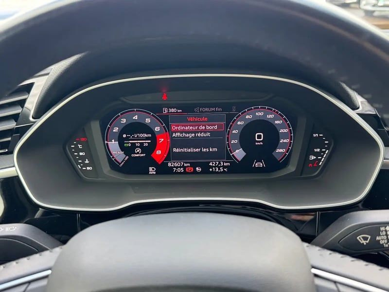 Photo de la voiture AUDI Q3 SPORTBACK 35 TFSI 150 ch Design