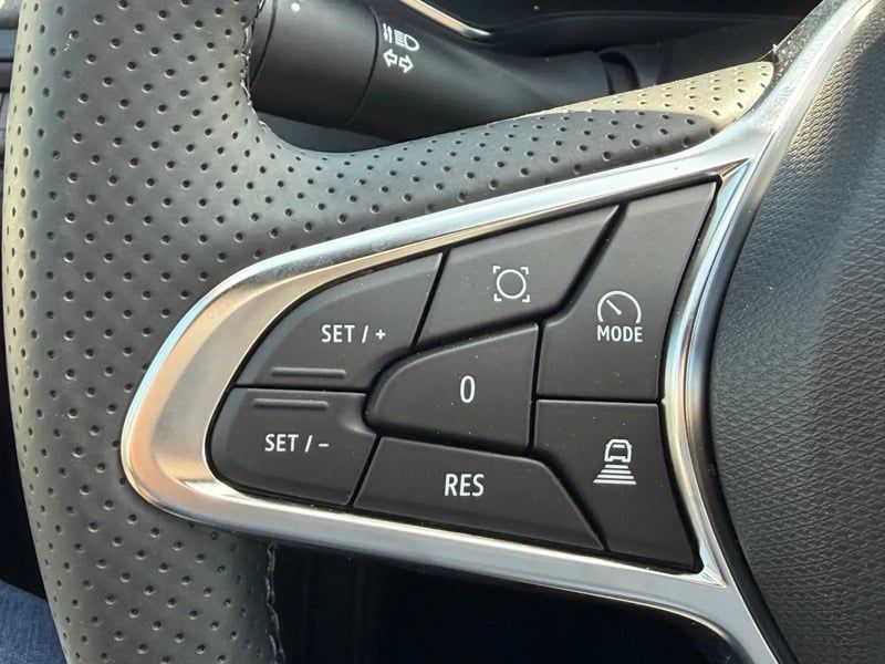 Photo de la voiture RENAULT CAPTUR E-Tech full hybrid 160 ch Techno