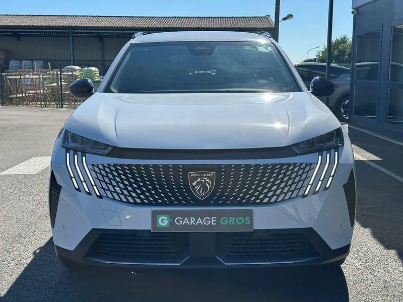 Photo de la voiture PEUGEOT 5008 Hybrid 145 ch e-DCS6 Allure