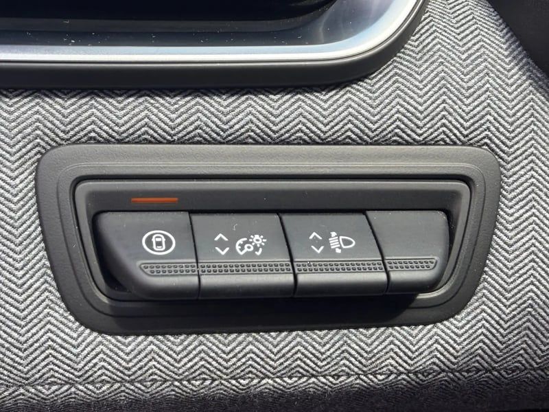 Photo de la voiture RENAULT CLIO V E-Tech full hybrid 145 ch GSR2 Techno