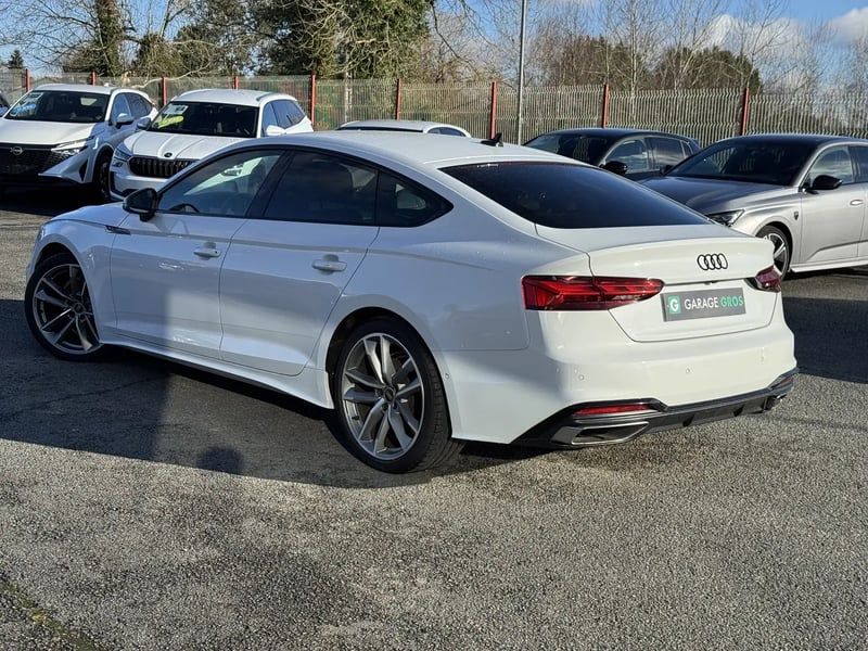 Photo de la voiture AUDI A5 SPORTBACK 35 TDI 163 S tronic 7 S Line