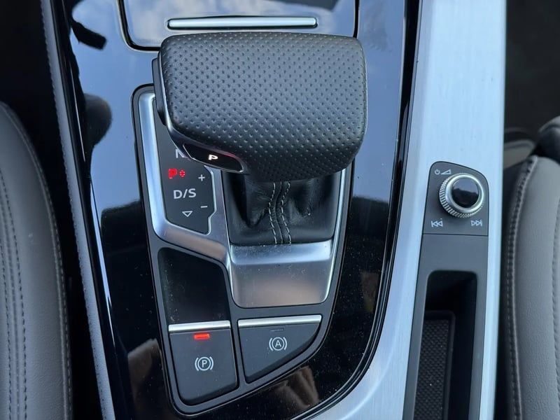 Photo de la voiture AUDI A5 SPORTBACK 35 TDI 163 S tronic 7 S Line