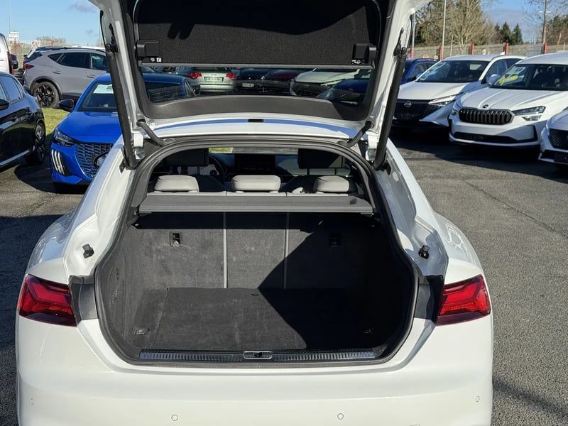 Photo de la voiture AUDI A5 SPORTBACK 35 TDI 163 S tronic 7 S Line