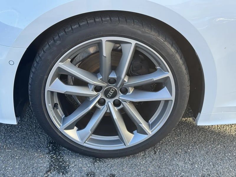 Photo de la voiture AUDI A5 SPORTBACK 35 TDI 163 S tronic 7 S Line