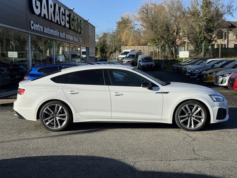 Photo de la voiture AUDI A5 SPORTBACK 35 TDI 163 S tronic 7 S Line