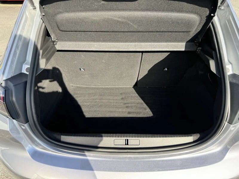 Photo de la voiture PEUGEOT 208 BlueHDi 100 S&S BVM6 Allure Pack