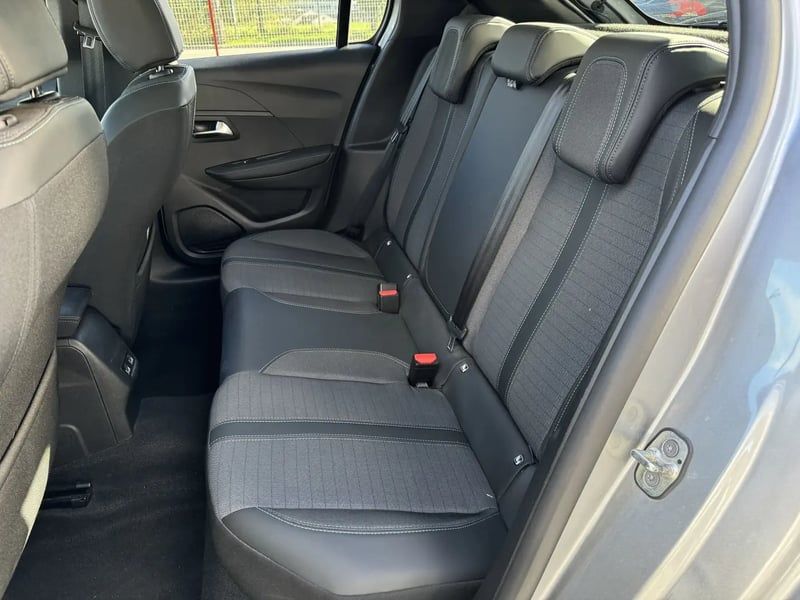 Photo de la voiture PEUGEOT 208 BlueHDi 100 S&S BVM6 Allure Pack