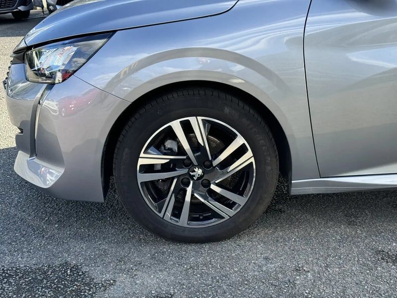 Photo de la voiture PEUGEOT 208 BlueHDi 100 S&S BVM6 Allure Pack