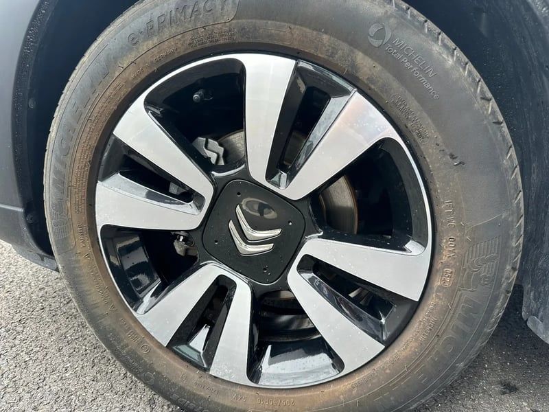 Photo de la voiture CITROEN C3 PureTech 110 S&S EAT6 Shine