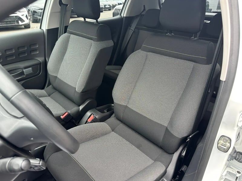 Photo de la voiture CITROEN C3 PureTech 110 S&S EAT6 Shine