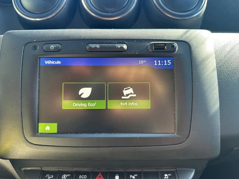Photo de la voiture DACIA DUSTER Blue dCi 115 4x4 Prestige