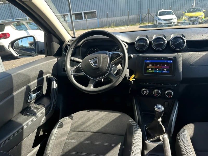 Photo de la voiture DACIA DUSTER Blue dCi 115 4x4 Prestige