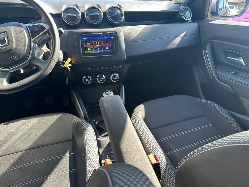 Photo de la voiture DACIA DUSTER Blue dCi 115 4x4 Prestige