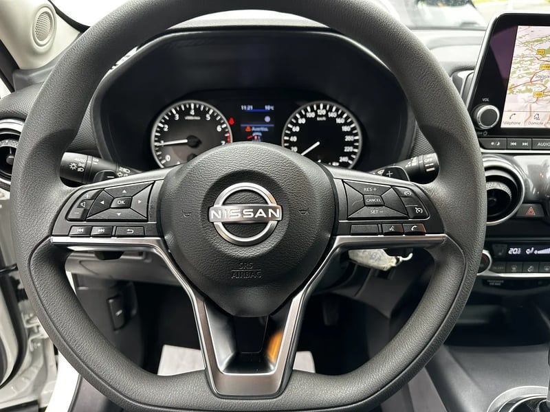 Photo de la voiture NISSAN JUKE 2023.5 DIG-T 114 DCT7 Acenta