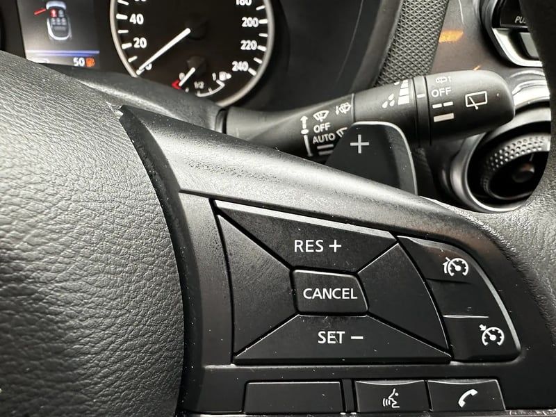 Photo de la voiture NISSAN JUKE 2023.5 DIG-T 114 DCT7 Acenta