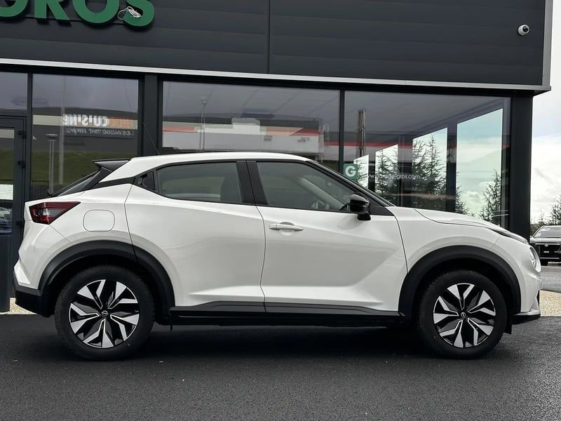 Photo de la voiture NISSAN JUKE 2023.5 DIG-T 114 DCT7 Acenta