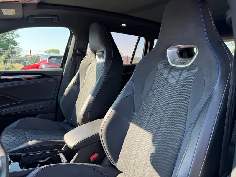 Photo de la voiture VOLKSWAGEN TIGUAN 2.0 TDI 150ch DSG7 R-Line Edition