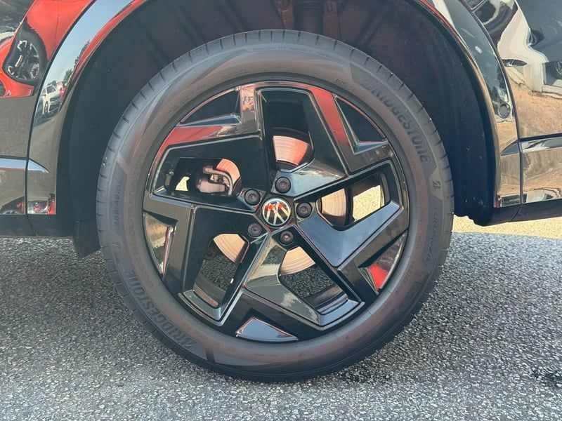 Photo de la voiture VOLKSWAGEN TIGUAN 2.0 TDI 150ch DSG7 R-Line Edition
